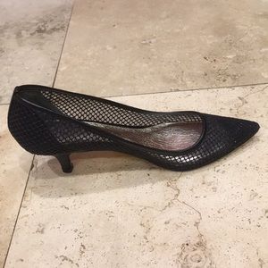 Adrianna papell Lois pump 7